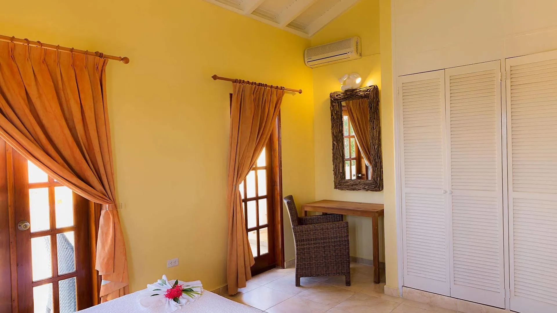 Buddy Dive Resort Κράλεντικ 3*,  Μποναίρ, Άγιος Ευστάθιος και Σάμπα